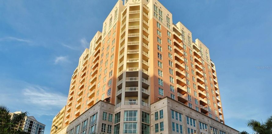 Condominio en Sarasota, Florida, 2 dormitorios  № 2409795