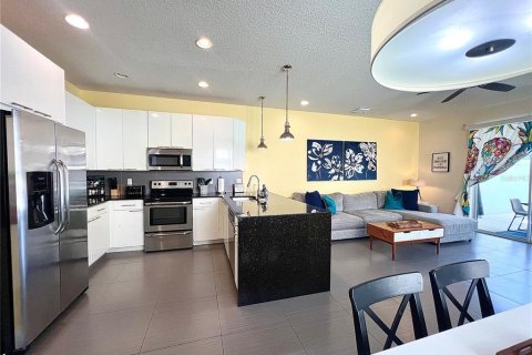 Townhouse in Clermont, Florida 3 bedrooms, 140.47 sq.m. № 2218682 - photo 6