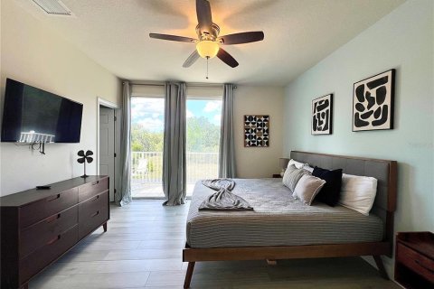 Townhouse in Clermont, Florida 3 bedrooms, 140.47 sq.m. № 2218682 - photo 12