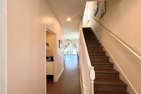 Townhouse in Clermont, Florida 3 bedrooms, 140.47 sq.m. № 2218682 - photo 3
