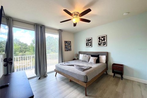 Townhouse in Clermont, Florida 3 bedrooms, 140.47 sq.m. № 2218682 - photo 10