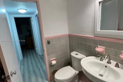 Купить виллу или дом в Холливуд, Флорида 2 спальни, 112.04м2, № 2060131 - фото 22