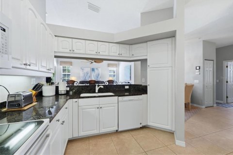 Condo in Venice, Florida, 3 bedrooms  № 2395896 - photo 13