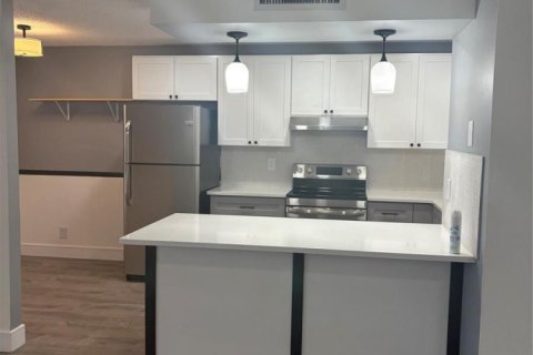 Condo in Margate, Florida, 2 bedrooms  № 2261238 - photo 3