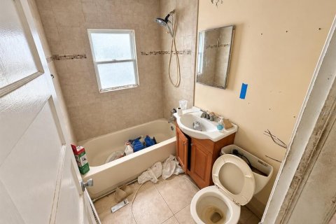 Villa ou maison à vendre à Hollywood, Floride: 2 chambres, 73.95 m2 № 2401089 - photo 13