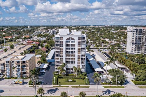 Condo in West Palm Beach, Florida, 2 bedrooms  № 2084045 - photo 17