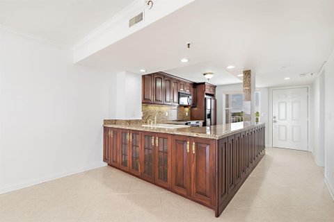 Condo in West Palm Beach, Florida, 2 bedrooms  № 2084045 - photo 12
