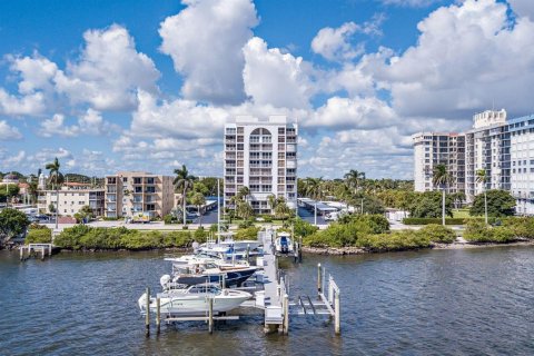 Condo in West Palm Beach, Florida, 2 bedrooms  № 2084045 - photo 5