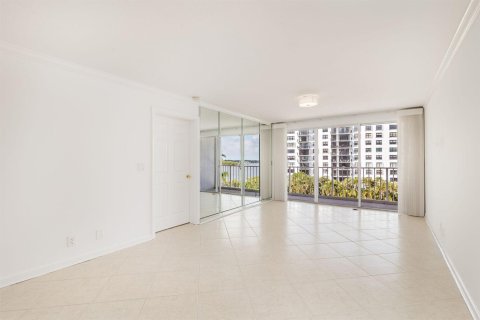 Condo in West Palm Beach, Florida, 2 bedrooms  № 2084045 - photo 27