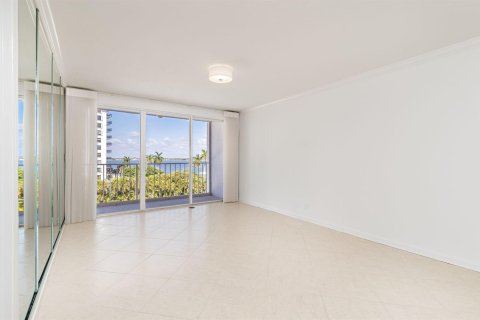Condo in West Palm Beach, Florida, 2 bedrooms  № 2084045 - photo 26