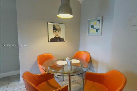 Villa ou maison à louer à Miami Beach, Floride: 1 chambre, 1008.83 m2 № 1971092 - photo 4