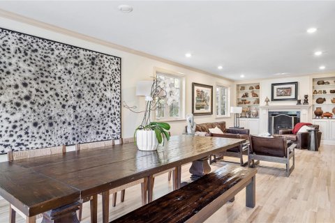 House in Coral Gables, Florida 4 bedrooms, 303.79 sq.m. № 1878604 - photo 11