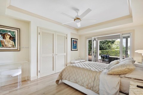 House in Coral Gables, Florida 4 bedrooms, 303.79 sq.m. № 1878604 - photo 6