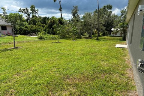 Villa ou maison à vendre à Port Charlotte, Floride: 3 chambres, 112.78 m2 № 2403135 - photo 4
