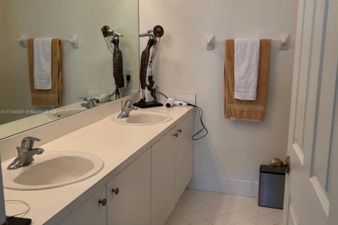 Townhouse in Homestead, Florida 4 bedrooms, 163.69 sq.m. № 1874481 - photo 10