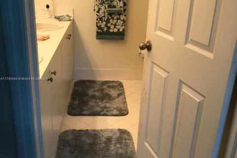 Townhouse in Homestead, Florida 4 bedrooms, 163.69 sq.m. № 1874481 - photo 15