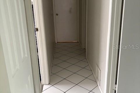 Apartamento en alquiler en Oldsmar, Florida, 2 dormitorios, 85.01 m2 № 1688346 - foto 4