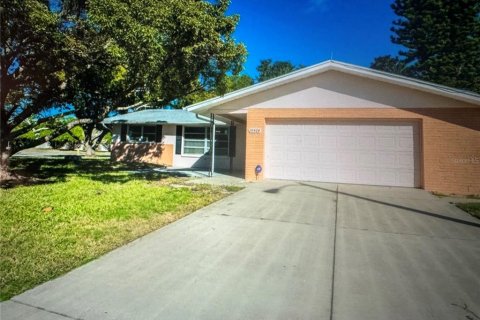 Casa en Port Richey, Florida 2 dormitorios, 130.25 m2 № 2209795