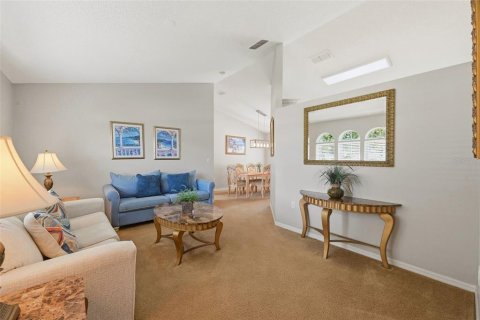 House in Davenport, Florida 4 bedrooms, 147.53 sq.m. № 2201783 - photo 5
