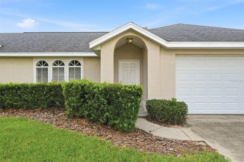 House in Davenport, Florida 4 bedrooms, 147.53 sq.m. № 2201783 - photo 3