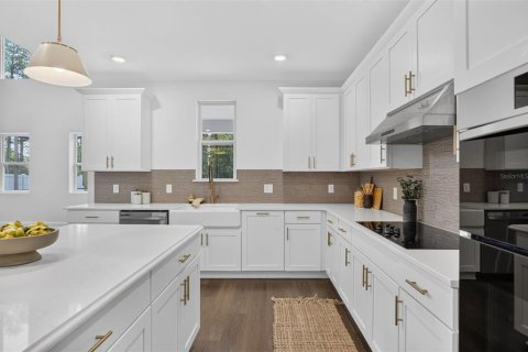 Villa ou maison à vendre à Winter Garden, Floride: 4 chambres, 288.09 m2 № 2389382 - photo 6