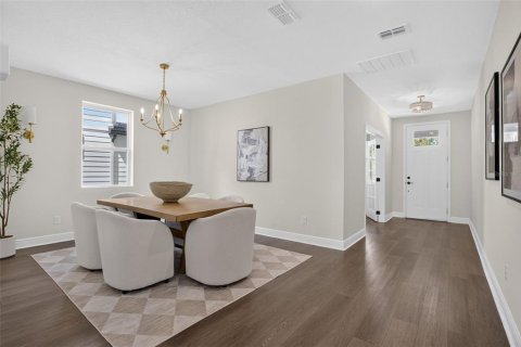 Villa ou maison à vendre à Winter Garden, Floride: 4 chambres, 288.09 m2 № 2389382 - photo 11