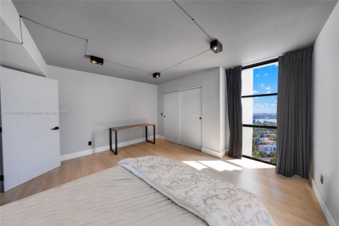Condo in North Miami, Florida, 2 bedrooms  № 1846092 - photo 26