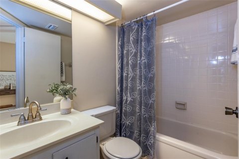 Condo in Palm Coast, Florida, 2 bedrooms  № 1827134 - photo 24