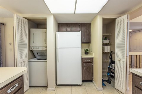 Condo in Palm Coast, Florida, 2 bedrooms  № 1827134 - photo 15