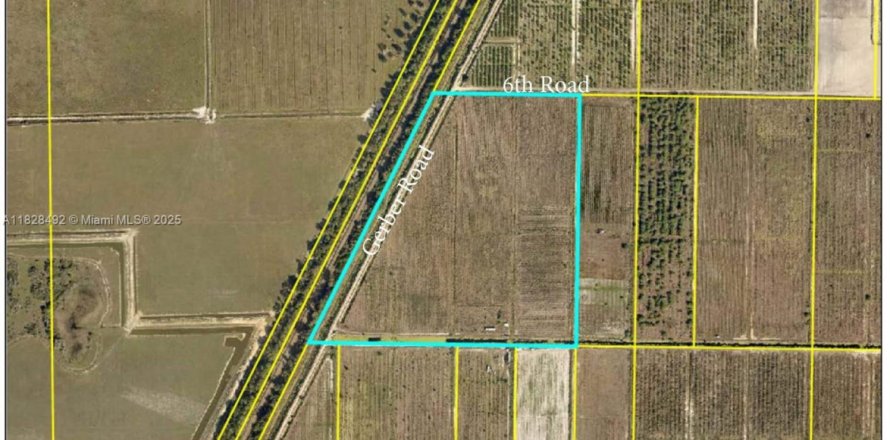 Commercial property in LaBelle, Florida № 1801019
