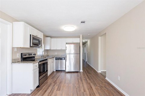 Casa en venta en Saint Petersburg, Florida, 3 dormitorios, 94.02 m2 № 1827935 - foto 2