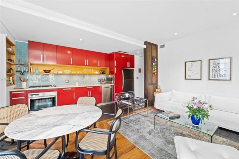 Condominio en venta en Miami Beach, Florida, 2 dormitorios, 85.47 m2 № 1961990 - foto 6