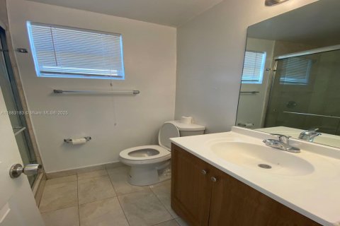 Commercial property in Hollywood, Florida 291.53 sq.m. № 1931235 - photo 28