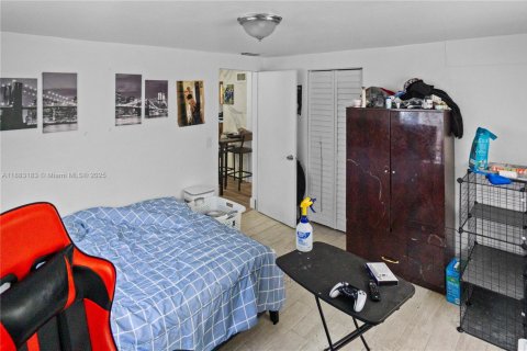 Commercial property in Hollywood, Florida 291.53 sq.m. № 1931235 - photo 7
