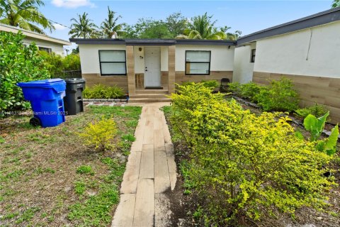 Commercial property in Hollywood, Florida 291.53 sq.m. № 1931235 - photo 17