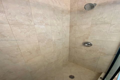 Commercial property in Hollywood, Florida 291.53 sq.m. № 1931235 - photo 29