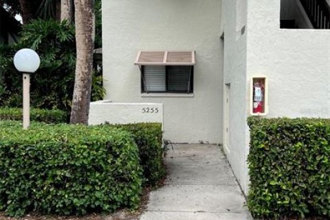 Condo à Sarasota, Floride, 2 chambres  № 2386388