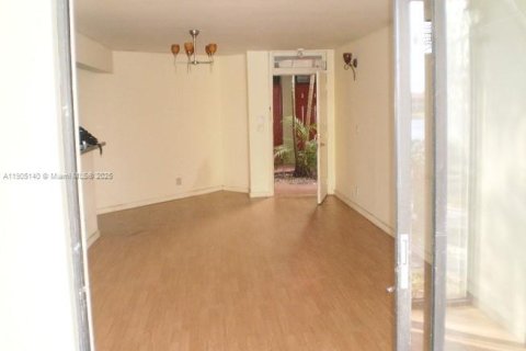 Copropriété à vendre à Oakland Park, Floride: 2 chambres, 82.68 m2 № 1975429 - photo 17