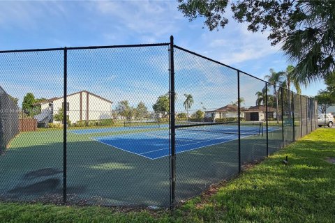 Copropriété à vendre à Oakland Park, Floride: 2 chambres, 82.68 m2 № 1975429 - photo 28