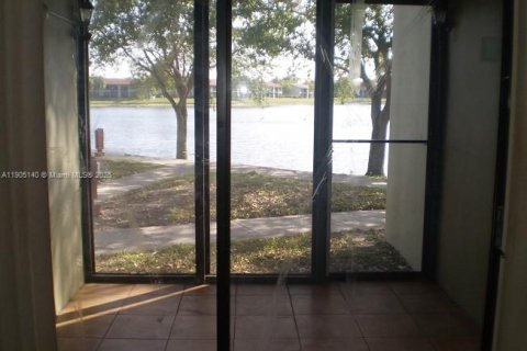 Copropriété à vendre à Oakland Park, Floride: 2 chambres, 82.68 m2 № 1975429 - photo 18