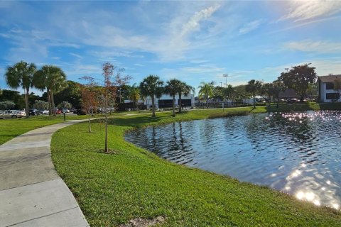 Copropriété à vendre à Oakland Park, Floride: 2 chambres, 82.68 m2 № 1975429 - photo 24