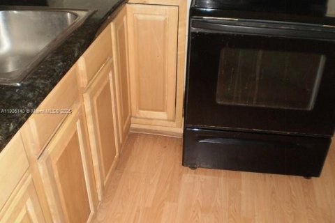 Copropriété à vendre à Oakland Park, Floride: 2 chambres, 82.68 m2 № 1975429 - photo 4