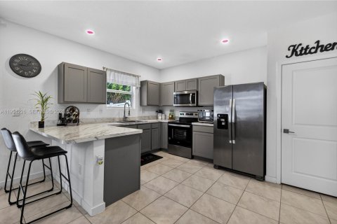 Купить таунхаус в Хомстед, Флорида 4 спальни, 178.74м2, № 2009731 - фото 6