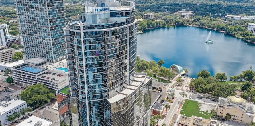 Immobilier commercial à Orlando, Floride № 1690896