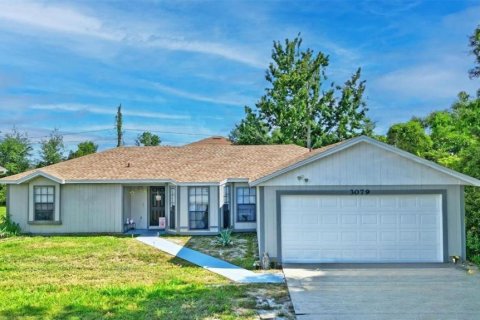House in Deltona, Florida 3 bedrooms, 139.35 sq.m. № 1876888 - photo 1