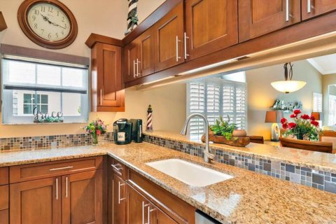 House in Bradenton, Florida 2 bedrooms, 143.72 sq.m. № 2199484 - photo 15