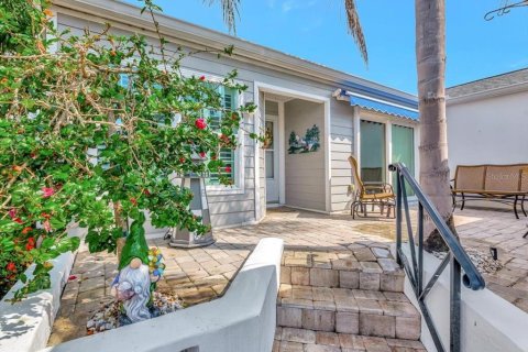 House in Bradenton, Florida 2 bedrooms, 143.72 sq.m. № 2199484 - photo 6