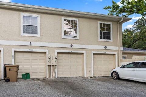 Townhouse in Tampa, Florida 2 bedrooms, 102.56 sq.m. № 2197619 - photo 28