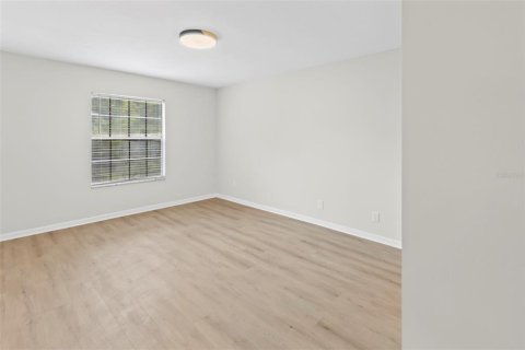 Townhouse in Tampa, Florida 2 bedrooms, 102.56 sq.m. № 2197619 - photo 14