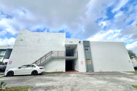 Снять в аренду квартиру в Хайалиа, Флорида 1 спальня, 69.03м2, № 1991000 - фото 20